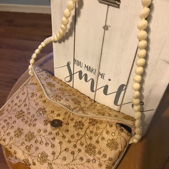 Small, beige sparkle purse! Coastal chic! - Picture 2 of 3